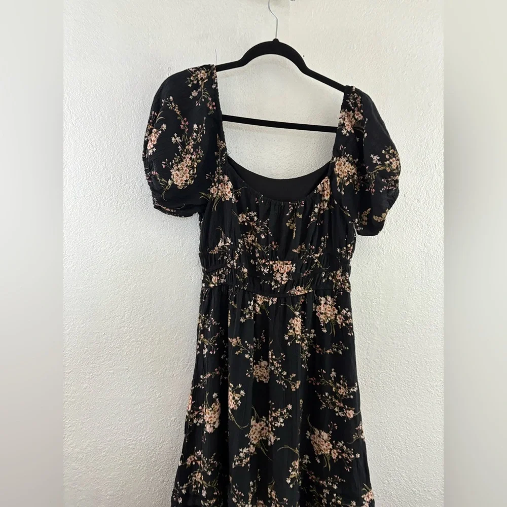 Max + Ash Floral Puff Sleeve black tiered Maxi Dress size M - Picture 2 of 6